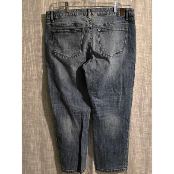 Women's Simply‎ Vera Wang Jeans, Size 8, Blue Boyfriend Capri - Picture 5 of 5